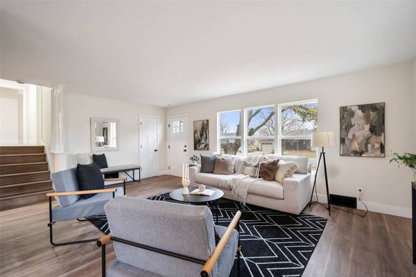 160 N 8th Street, IA 50154