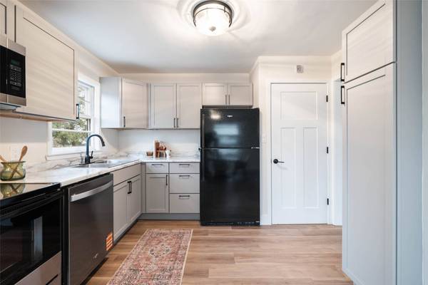 160 N 8th Street, IA 50154