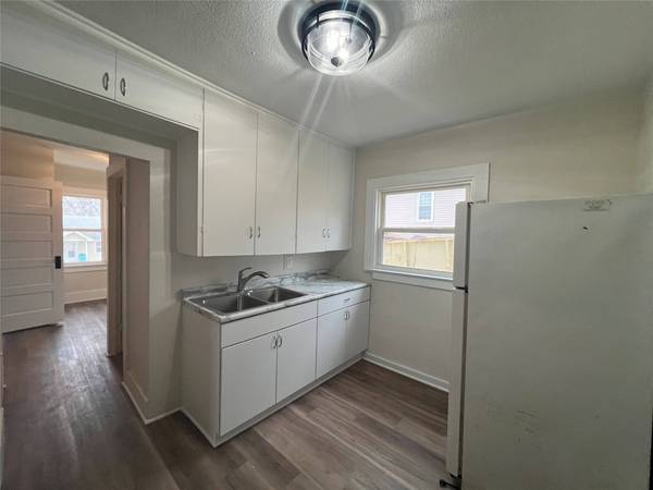 2811 Oxford Street, Des Moines, IA 50313