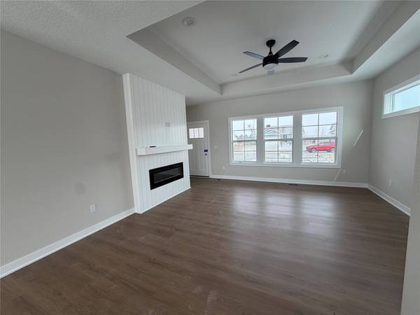 806 Kingman Boulevard, Madrid, IA 50156