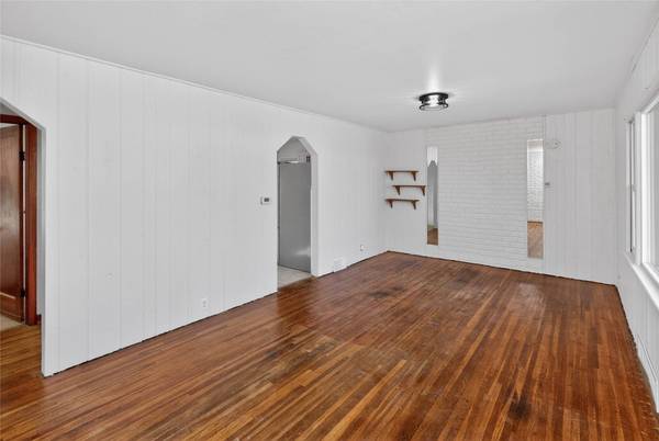 1208 Burnham Avenue, Des Moines, IA 50315