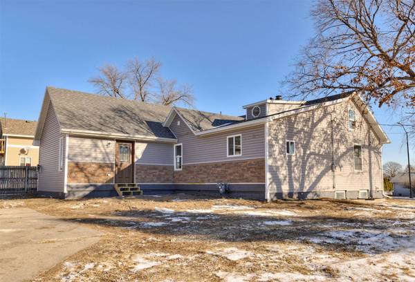 606 1st Avenue S, Altoona, IA 50009