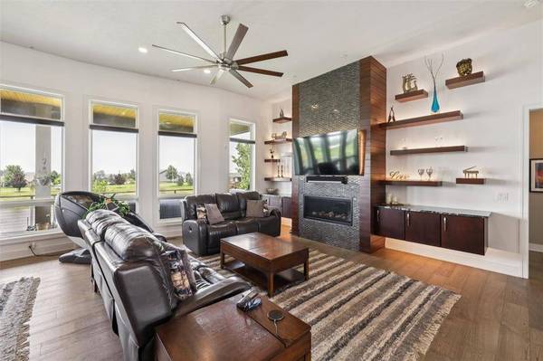 505 NE Dellwood Court, Waukee, IA 50263