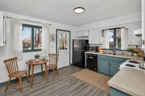 615 Ken Maril Road #617, Ames, IA 50010