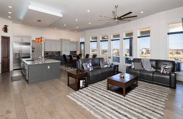 505 NE Dellwood Court, Waukee, IA 50263