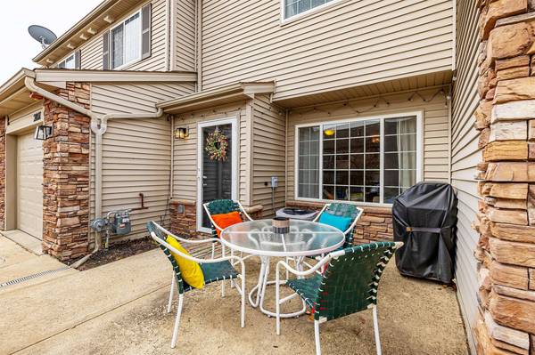 8610 Ep True Parkway #2011, West Des Moines, IA 50266