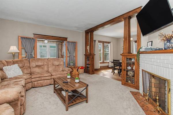 313 S Russell Avenue, Ames, IA 50010