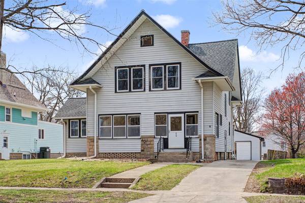 313 S Russell Avenue, Ames, IA 50010