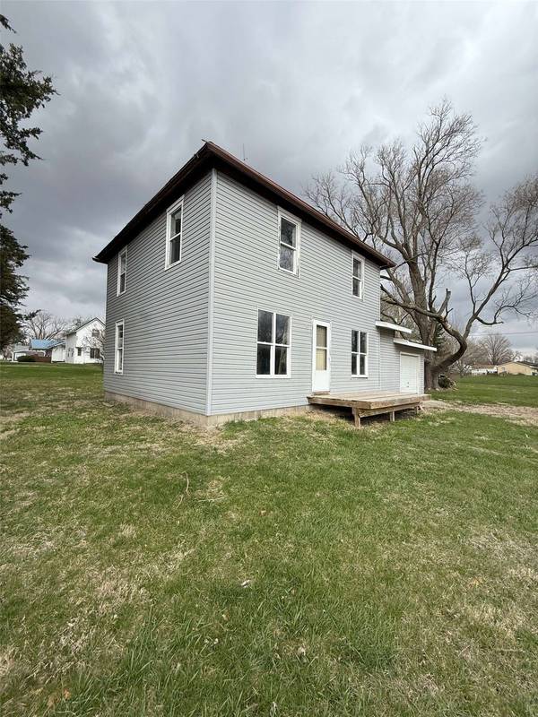 11 4th Street, Collins, IA 50055