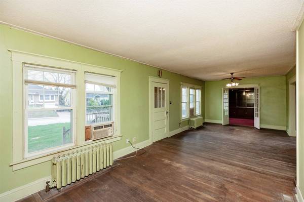 684 31 Street, Des Moines, IA 50312