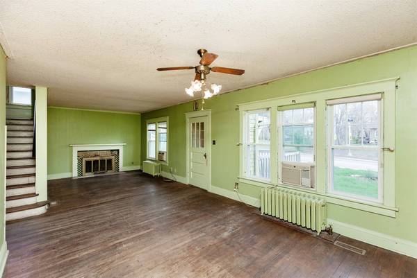 684 31 Street, Des Moines, IA 50312