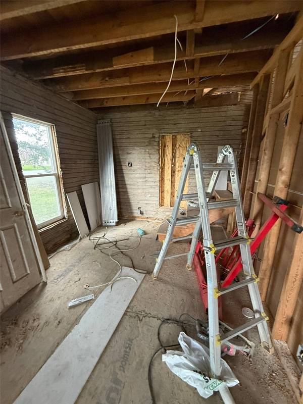 11 4th Street, Collins, IA 50055