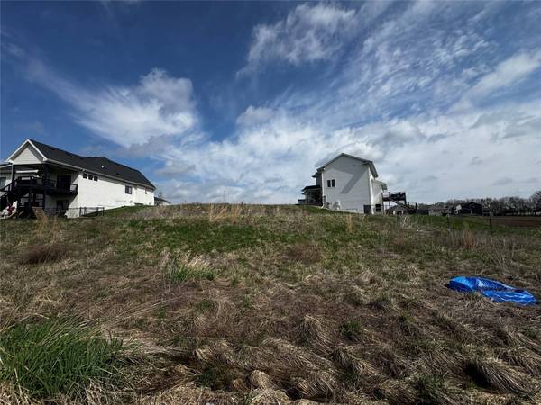 2908 Oak Street, Norwalk, IA 50211