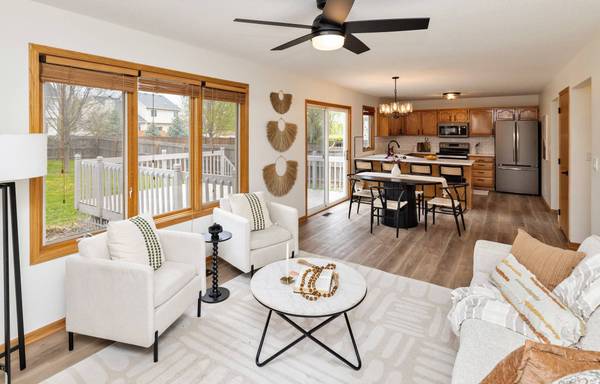 9221 Timberwood Drive, Johnston, IA 50131