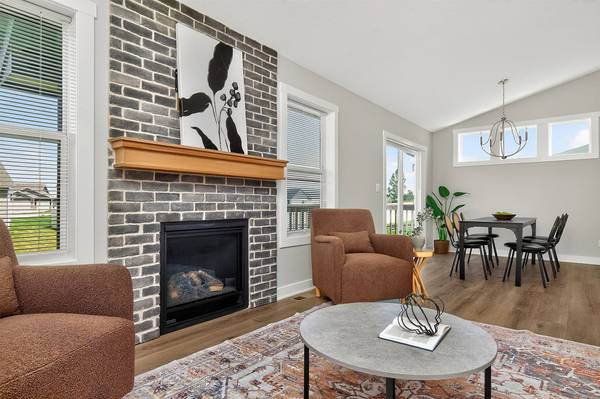 208 11th Court NW, Bondurant, IA 50035