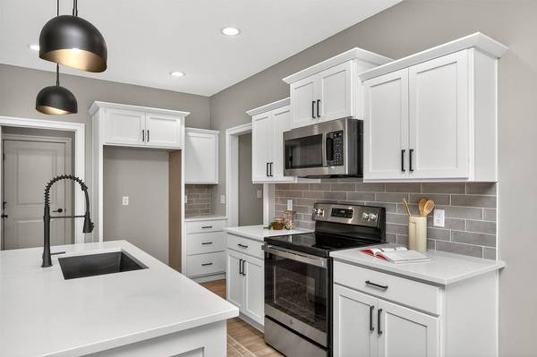 205 11th Court NW, Bondurant, IA 50035