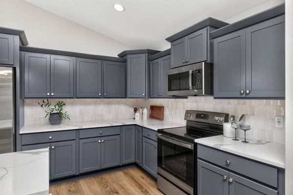 208 11th Court NW, Bondurant, IA 50035