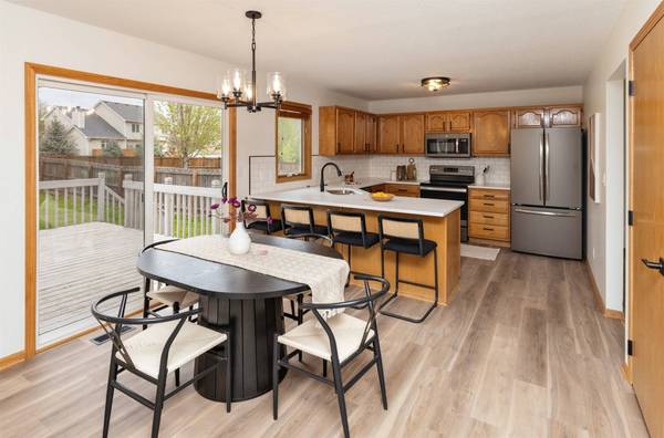 9221 Timberwood Drive, Johnston, IA 50131