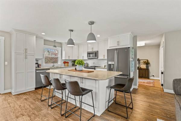 2501 Reyclif Drive, Marshalltown, IA 50158