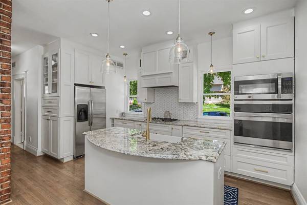 721 Douglas Avenue, Ames, IA 50010