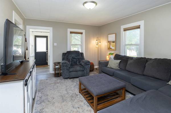 409 4th Avenue, Collins, IA 50055