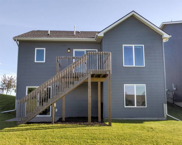 1656 Howard Drive, Norwalk, IA 50211