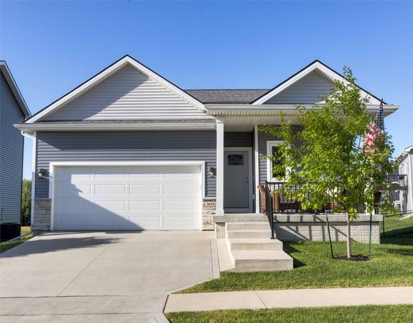 1656 Howard Drive, Norwalk, IA 50211