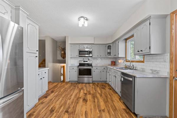 800 School Street, Stanhope, IA 50246