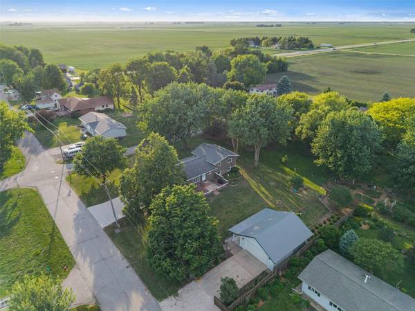 800 School Street, Stanhope, IA 50246