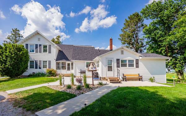 57304 210 Highway, Cambridge, IA 50046