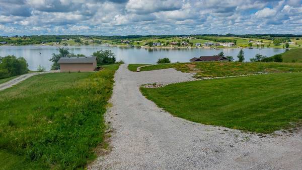 14736 Big Buck Run, Moravia, IA 52571