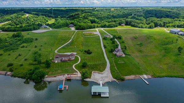 14736 Big Buck Run, Moravia, IA 52571
