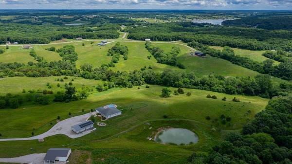 13186 Clearview Court, Moravia, IA 52571