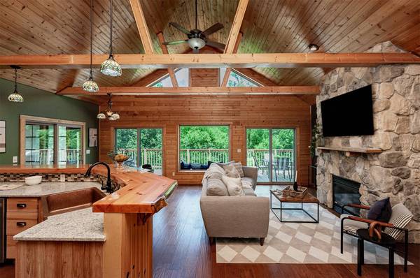 15300 Big Buck Run, Moravia, IA 52571