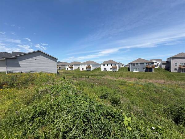 2907 Oak Street, Norwalk, IA 50211