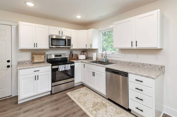 2811 Payne Road, Des Moines, IA 50310