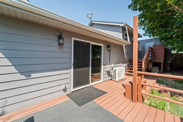 1380 Rock Creek Street W, Kellogg, IA 50135