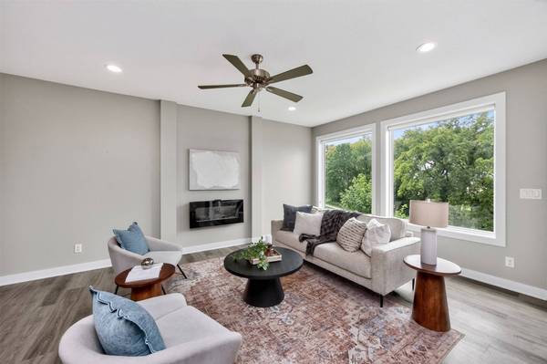 5430 154 Court, Urbandale, IA 50323