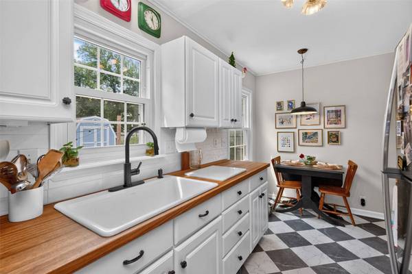1700 57th Street, Des Moines, IA 50310