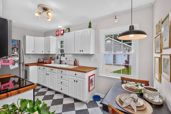 1700 57th Street, Des Moines, IA 50310