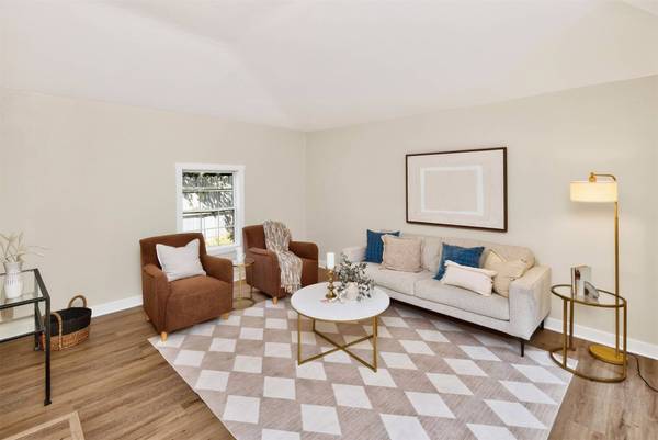1920 E Walnut Street, Des Moines, IA 50316