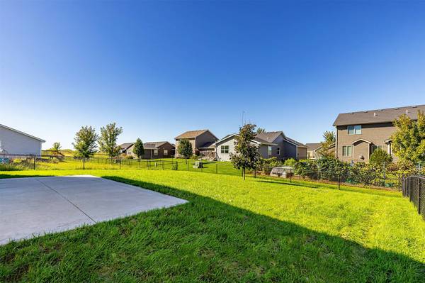 818 NE Meadow Landing Drive, Ankeny, IA 50021