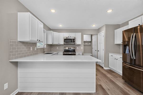 818 NE Meadow Landing Drive, Ankeny, IA 50021