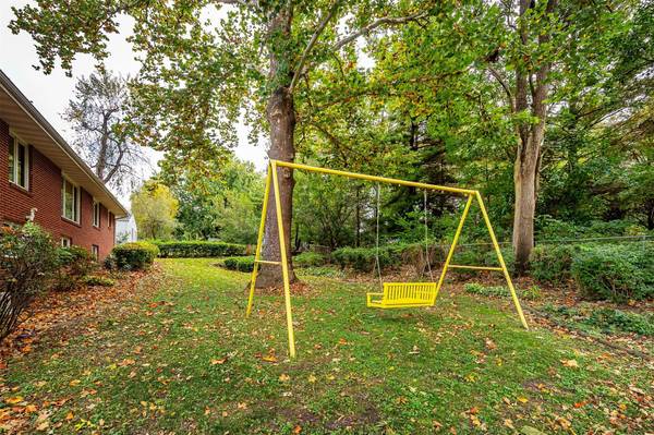 6510 Del Matro Avenue, Windsor Heights, IA 50324
