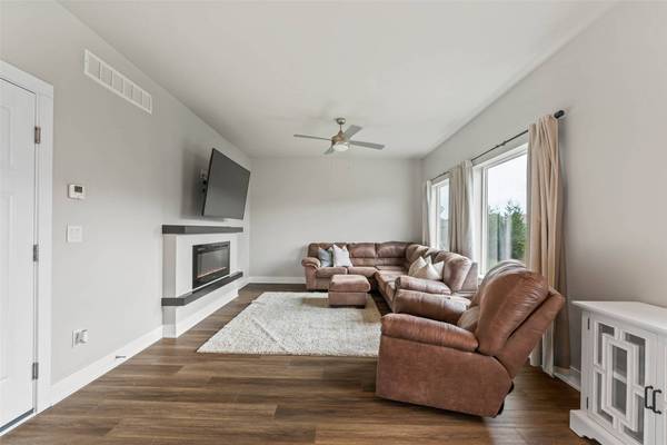 1232 Apache Street, Nevada, IA 50201
