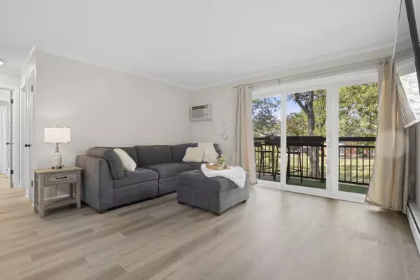 Downers Grove, IL 60515-2011,4043 Saratoga Ave #d221