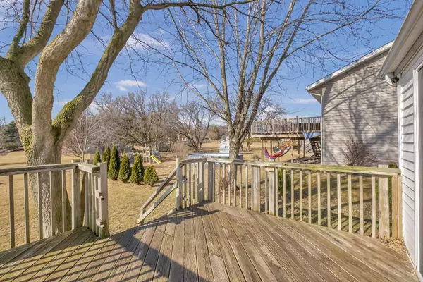 509 Bounty DR, Poplar Grove, IL 61065