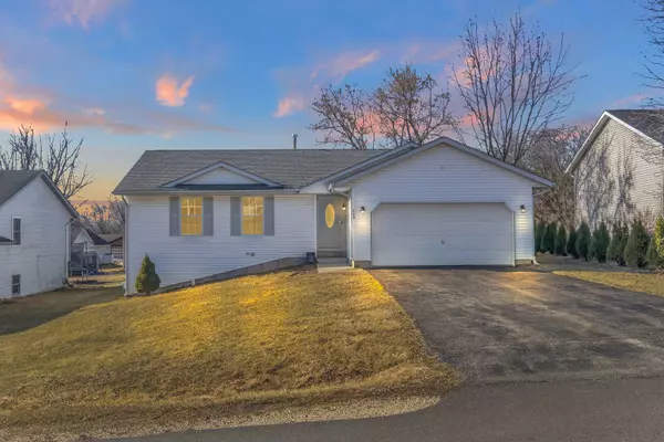 509 Bounty DR, Poplar Grove, IL 61065