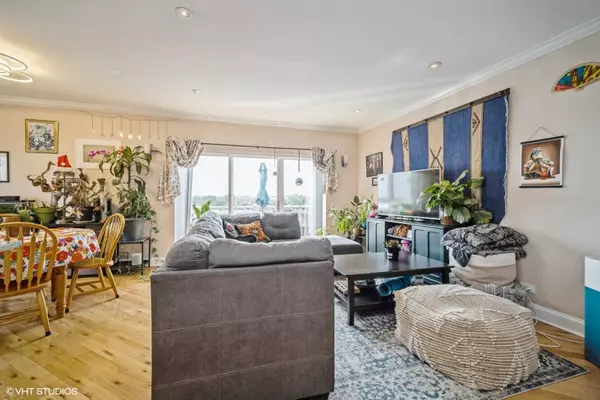 6560 W Diversey AVE #605D, Chicago, IL 60707