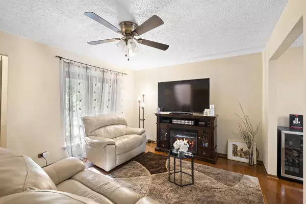 16203 Fox CT, Orland Hills, IL 60487